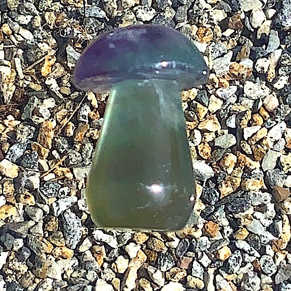 RAINBOW FLUORITE QUARTZ MUSHROOM HEALING STONE 2 IN TALL NEW - Picture 3 of 7
